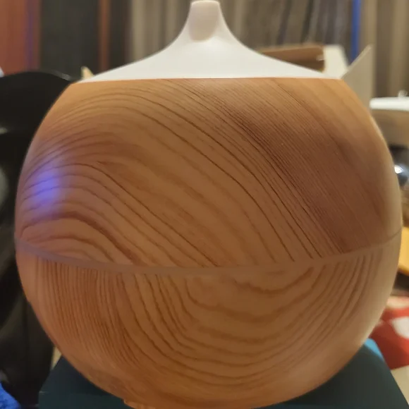 Bluetooth Oil Diffuser by Artnaturals - Picture 4 of 5